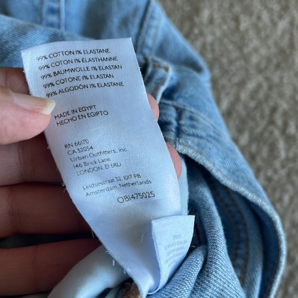 NWT BDG 90’s Bootcut Distressed light wash jeans - Picture 11 of 11